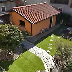 Camelia Palazzo Canavese